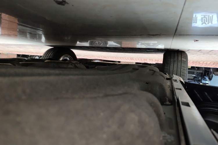 Used Ford Explorer 2020 EcoBoost 285 4x4 Titanium Edition 7-Seater Left Side Sill