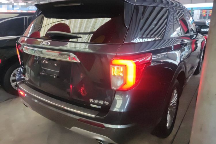 Used Ford Explorer 2020 EcoBoost 285 4x4 Titanium Edition 7-Seater Rear Right 45 Deg