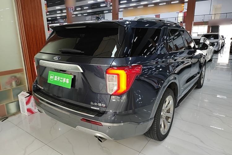 Used Ford Explorer 2020 EcoBoost 285 4x4 Platinum Edition 7-Seater Rear Right 45 Deg