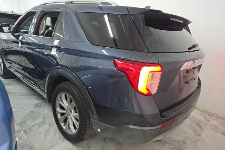Used Ford Explorer 2020 EcoBoost 285 Four-Wheel Drive Trend Edition 6 Seats Rear Right 45 Deg