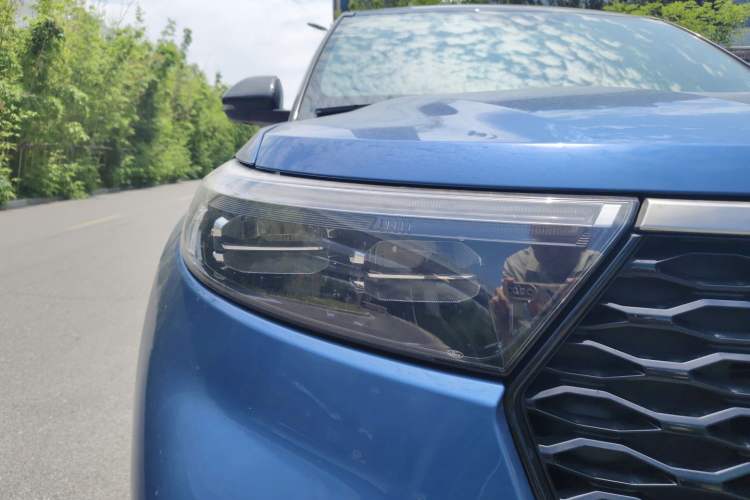 Used Ford Explorer 2020 EcoBoost 285 Four-Wheel Drive Sport Edition ST-LINE 7-Seater Right Front Headlight