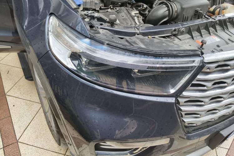 Used Ford Explorer 2020 EcoBoost 285 4x4 Titanium Edition 7-Seater Right Front Headlight