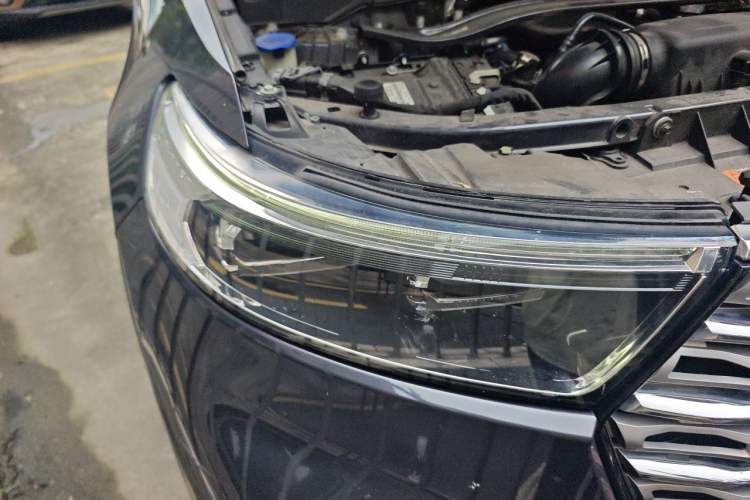 Used Ford Explorer 2020 EcoBoost 285 4x4 Titanium Edition 6 Seats Right Front Headlight