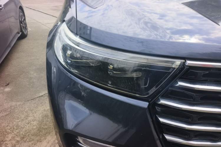Used Ford Explorer 2020 EcoBoost 285 Four-Wheel Drive Trend Edition 6 Seats Right Front Headlight