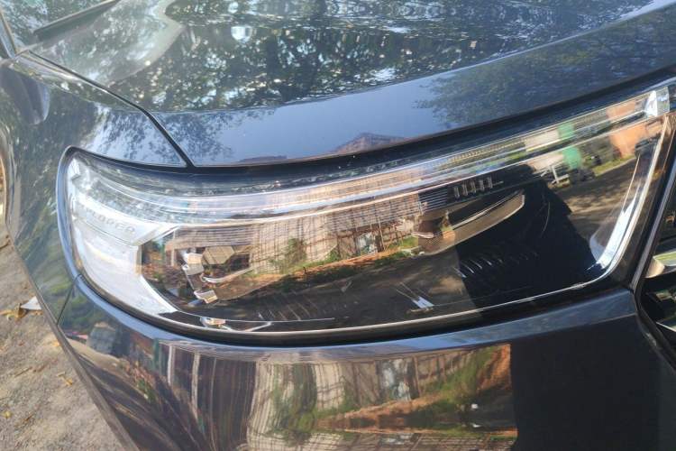 Used Ford Explorer 2020 EcoBoost 285 Four-Wheel Drive Trend Edition 6 Seats Right Front Headlight