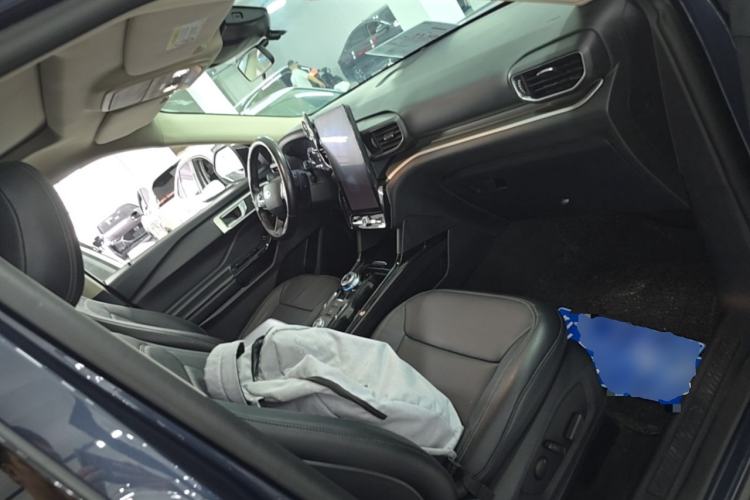 Used Ford Explorer 2020 EcoBoost 285 Four-Wheel Drive Trend Edition 6 Seats Right Front Seat