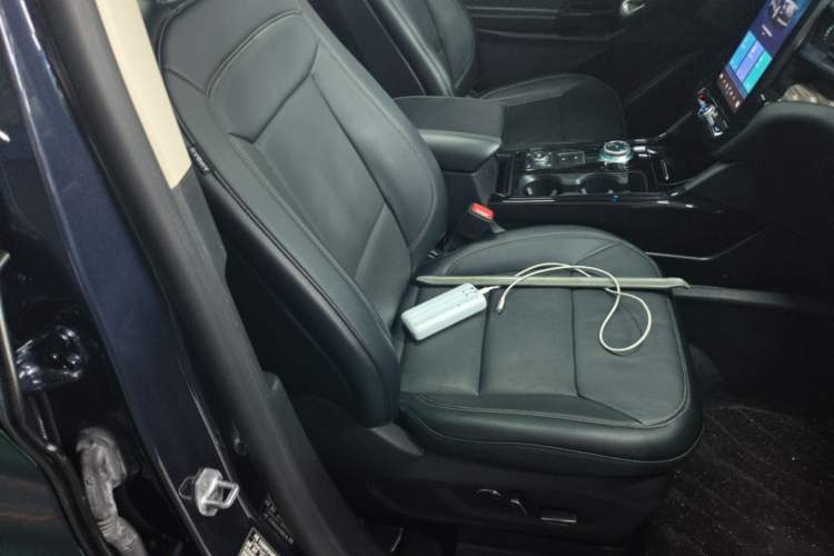 Used Ford Explorer 2020 EcoBoost 285 4x4 Titanium Edition 6 Seats Right Front Seat