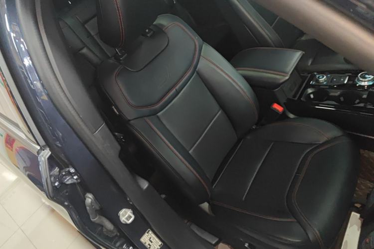 Used Ford Explorer 2020 EcoBoost 285 Four-Wheel Drive Sport Edition ST-LINE 7-Seater Right Front Seat