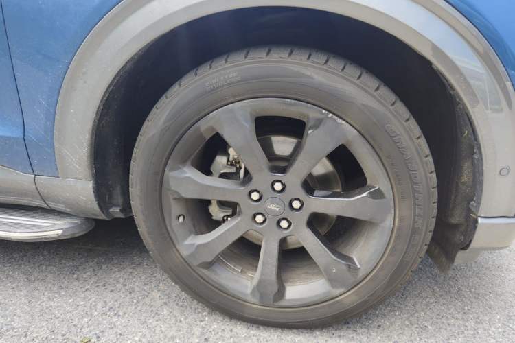 Used Ford Explorer 2020 EcoBoost 285 Four-Wheel Drive Sport Edition ST-LINE 7-Seater Right Front Wheel Hub