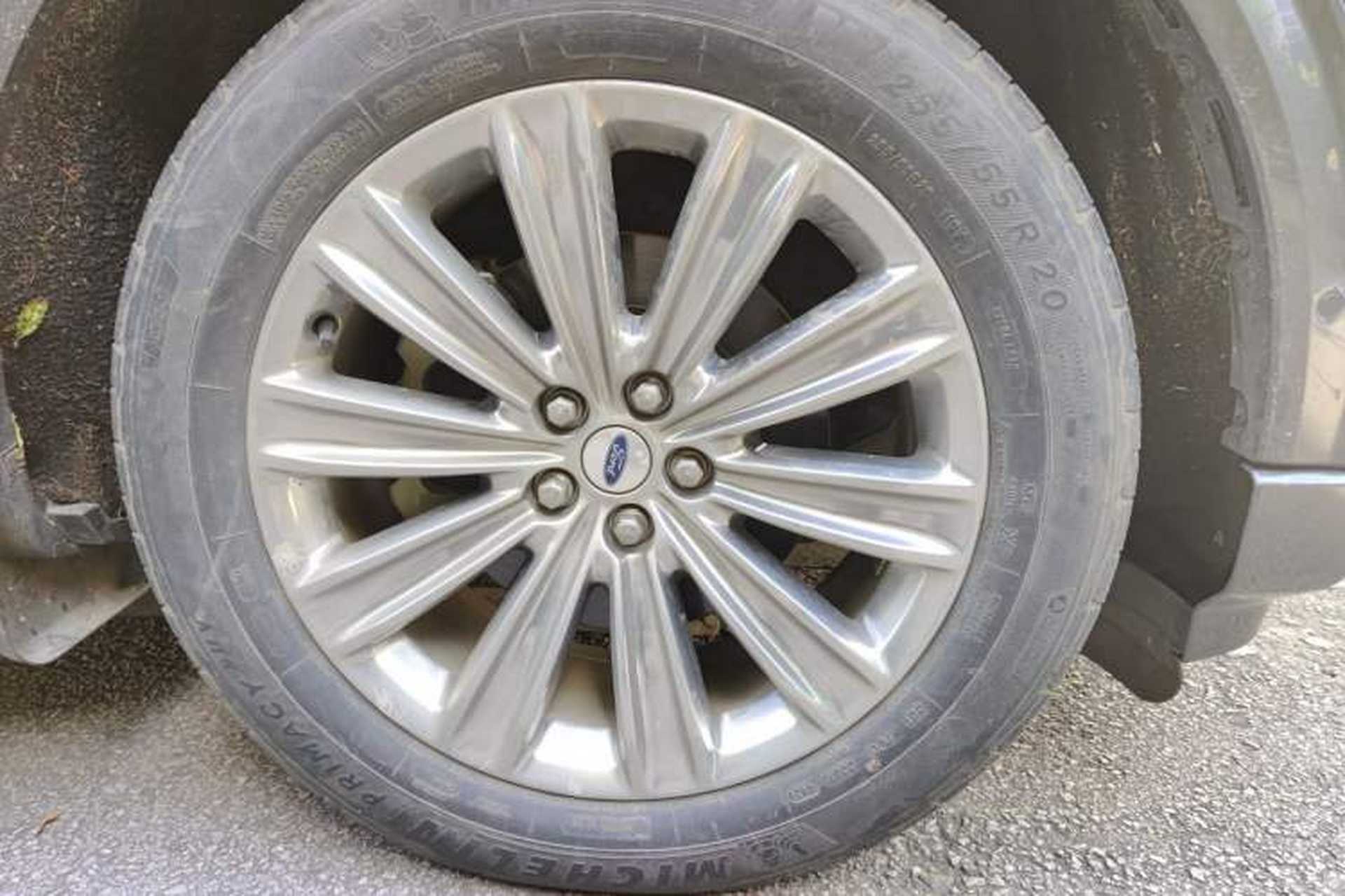 Used Ford Explorer 2020 EcoBoost 285 4x4 Titanium Edition 6 Seats Right Front Wheel Hub