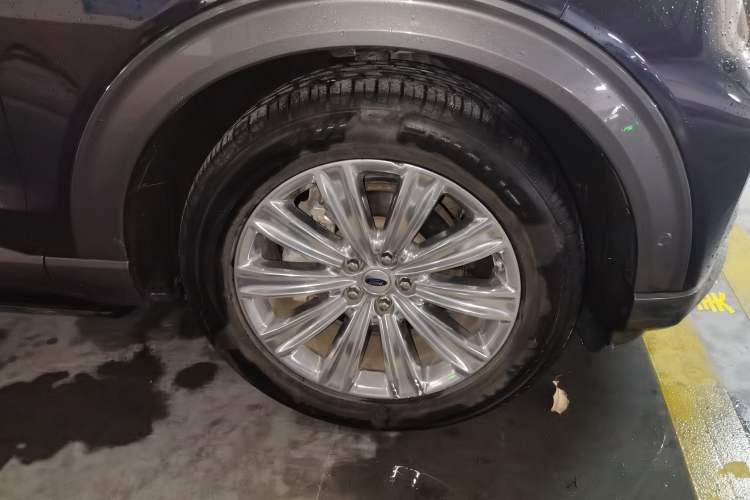 Used Ford Explorer 2020 EcoBoost 285 4x4 Titanium Edition 6 Seats Right Front Wheel Hub