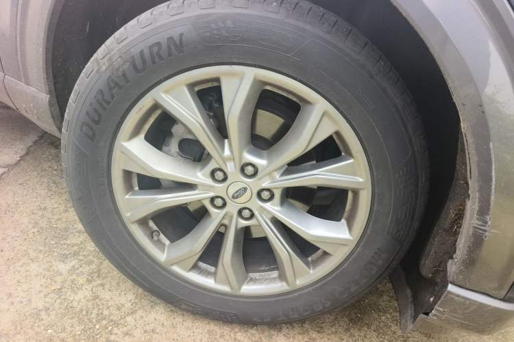 Used Ford Explorer 2020 EcoBoost 285 Four-Wheel Drive Trend Edition 6 Seats Right Front Wheel Hub