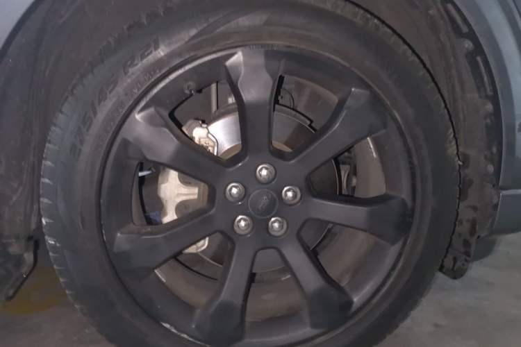 Used Ford Explorer 2020 EcoBoost 285 4x4 Sport Edition ST-LINE 6-Seater Right Front Wheel Hub