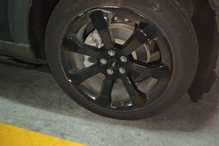 Used Ford Explorer 2020 EcoBoost 285 4x4 Sport Edition ST-LINE 6-Seater Right Front Wheel Hub