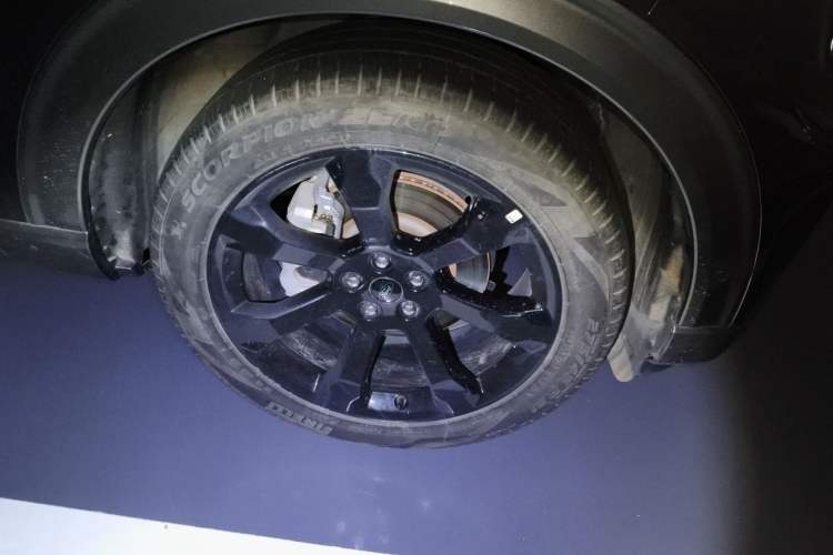 Used Ford Explorer 2020 EcoBoost 285 4x4 Sport Edition ST-LINE 6-Seater Right Front Wheel Hub