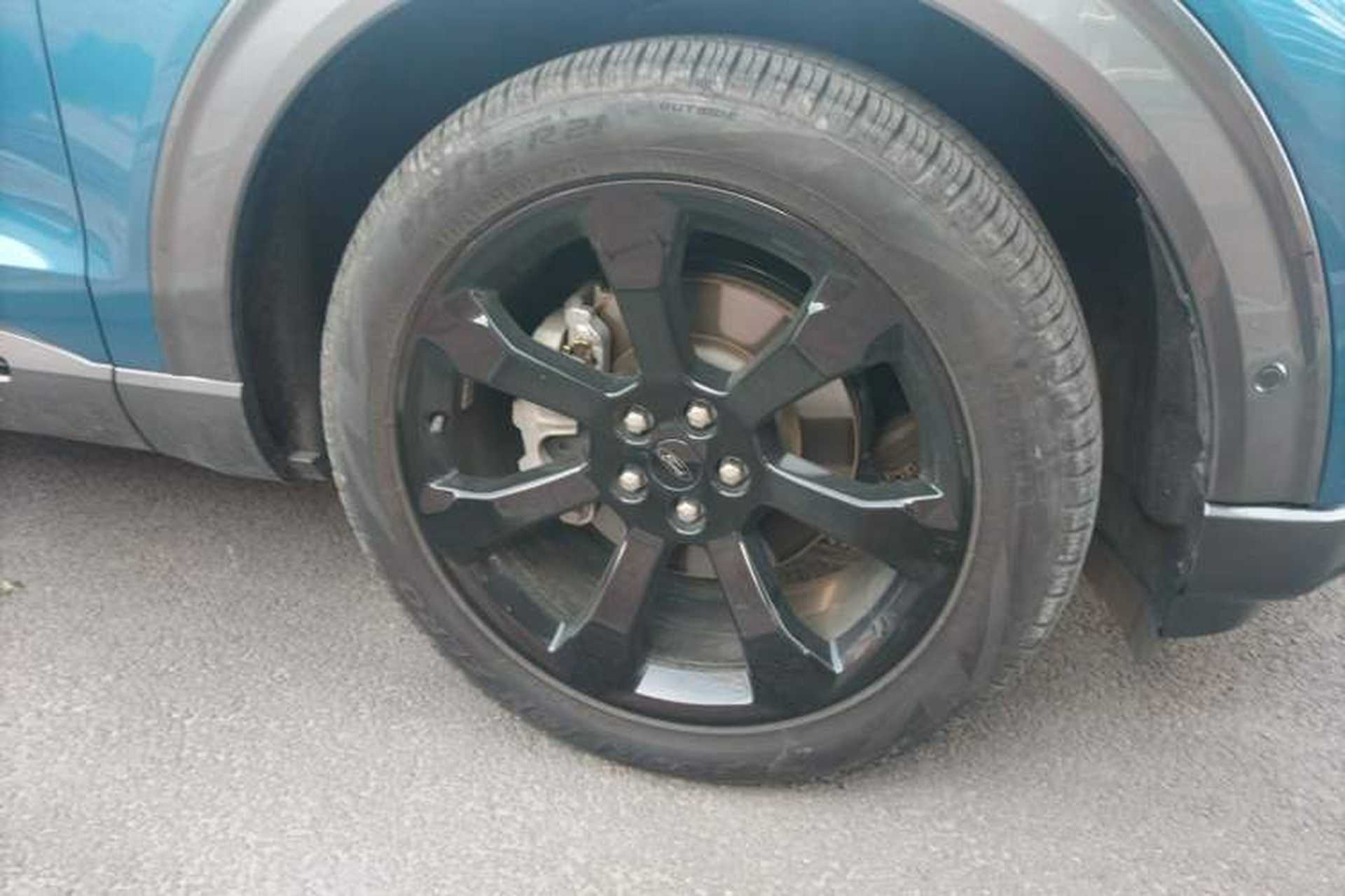 Used Ford Explorer 2020 EcoBoost 285 4x4 Sport Edition ST-LINE 6-Seater Right Front Wheel Hub