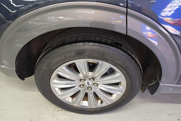 Used Ford Explorer 2020 EcoBoost 285 4x4 Titanium Edition 6 Seats Right Rear Wheel Hub