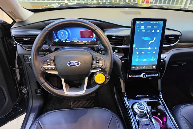 Used Ford Explorer 2020 EcoBoost 285 4x4 Titanium Edition 6 Seats Steering Wheel