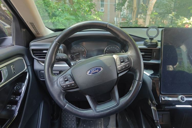 Used Ford Explorer 2020 EcoBoost 285 Rear-Drive Trend Edition 7-Seater Steering Wheel