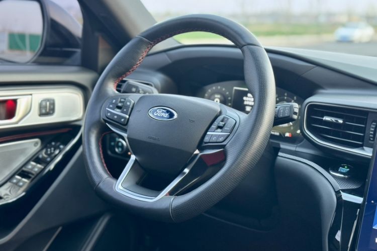 Used Ford Explorer 2020 EcoBoost 285 Four-Wheel Drive Sport Edition ST-LINE 7-Seater Steering Wheel
