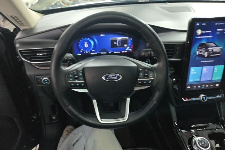 Used Ford Explorer 2020 EcoBoost 285 4x4 Titanium Edition 6 Seats Steering Wheel