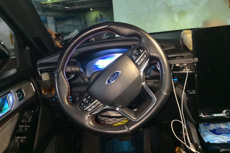 Used Ford Explorer 2020 EcoBoost 285 4x4 Sport Edition ST-LINE 6-Seater Steering Wheel
