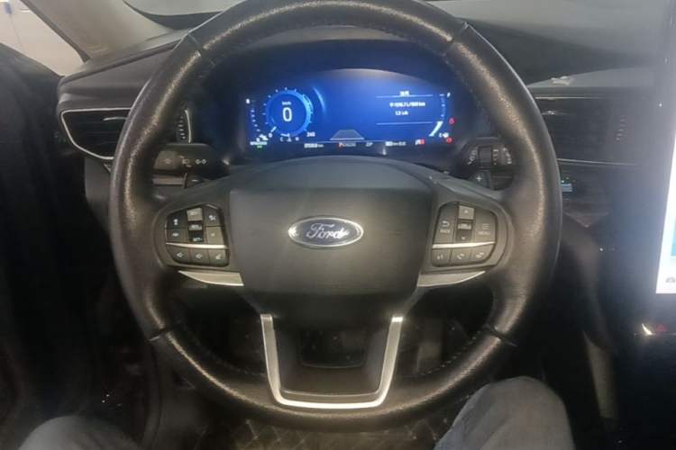 Used Ford Explorer 2020 EcoBoost 285 4x4 Titanium Edition 7-Seater Steering Wheel