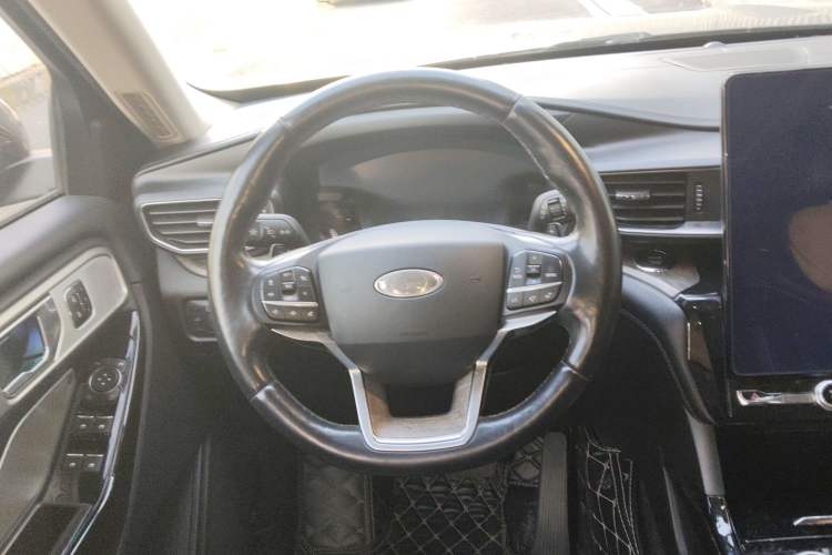 Used Ford Explorer 2020 EcoBoost 285 4x4 Platinum Edition 7-Seater Steering Wheel