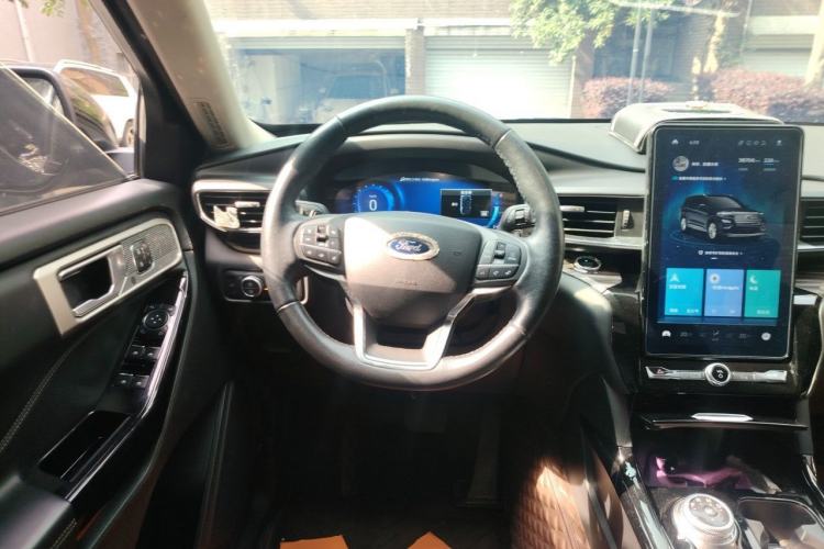 Used Ford Explorer 2020 EcoBoost 285 4x4 Titanium Edition 6 Seats Steering Wheel