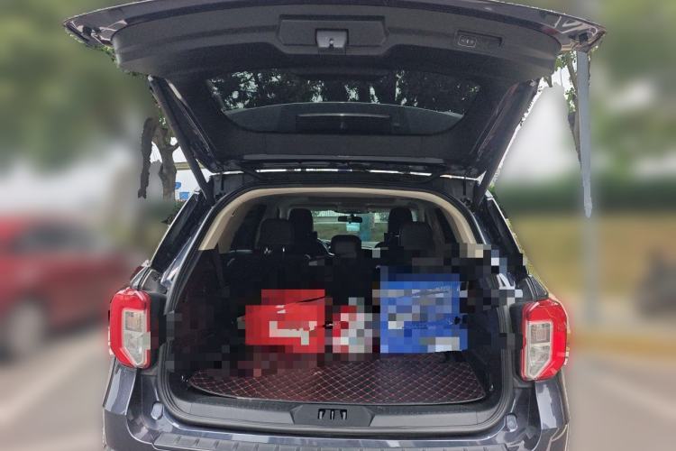 Used Ford Explorer 2020 EcoBoost 285 Rear-Drive Trend Edition 7-Seater Trunk