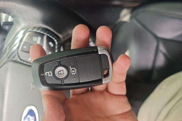 Used Ford Explorer 2020 EcoBoost 285 Rear-Drive Trend Edition 7-Seater Vehicle Key