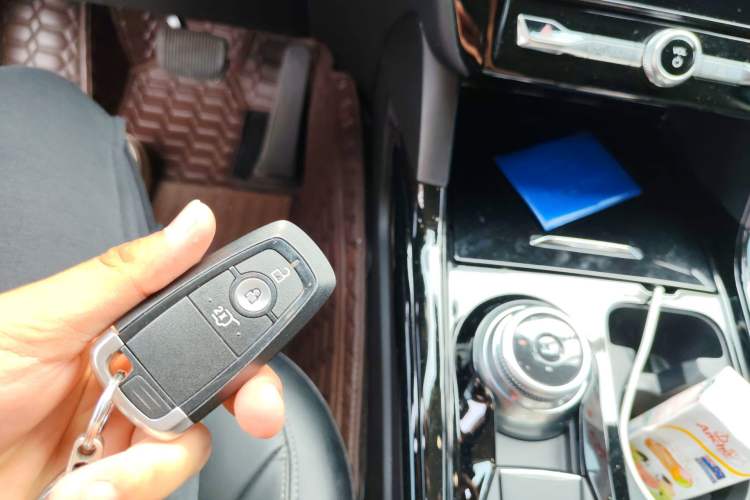 Used Ford Explorer 2020 EcoBoost 285 4x4 Titanium Edition 7-Seater Vehicle Key