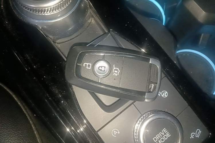 Used Ford Explorer 2020 EcoBoost 285 4x4 Titanium Edition 7-Seater Vehicle Key