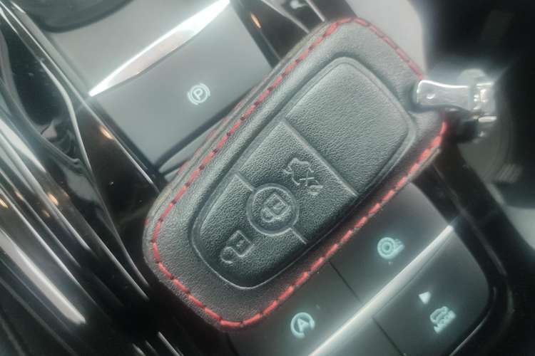 Used Ford Explorer 2020 EcoBoost 285 Rear-Drive Trend Edition 7-Seater Vehicle Key