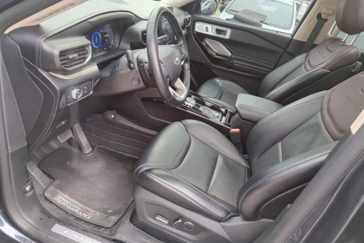 Used Ford Explorer 2020 EcoBoost 285 4x4 Platinum Edition 7-Seater Left Front Seat