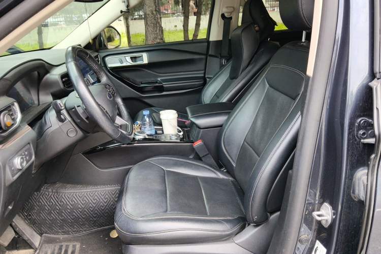 Used Ford Explorer 2020 EcoBoost 285 4x4 Titanium Edition 7-Seater Left Front Seat