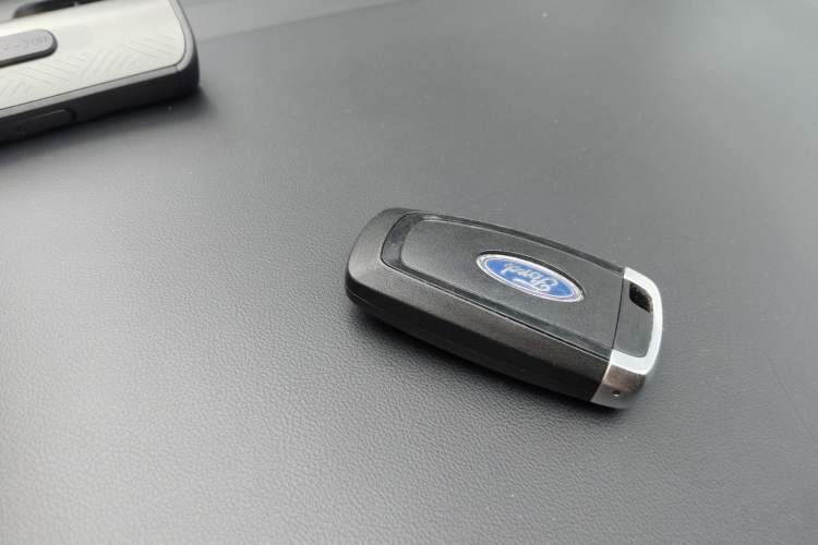 Used Ford Explorer 2020 EcoBoost 285 4x4 Titanium Edition 6 Seats Vehicle Key