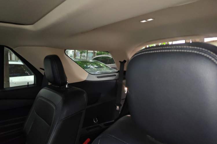 Used Ford Explorer 2020 EcoBoost 285 Four-Wheel Drive Trend Edition 6 Seats Headliner