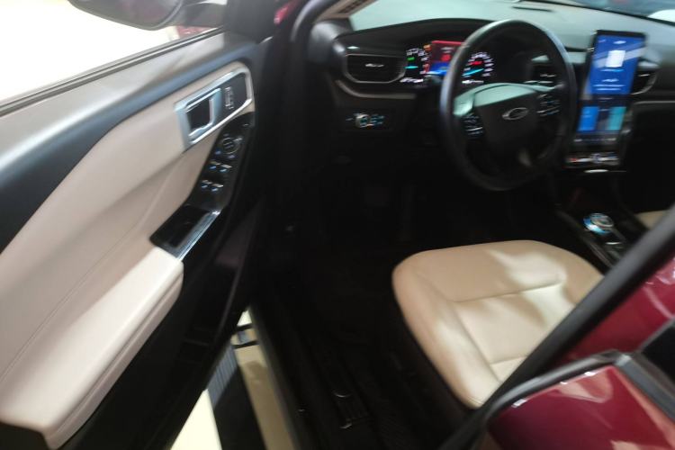 Used Ford Explorer 2020 EcoBoost 285 Rear-Drive Trend Edition 6 Seats Interior 3