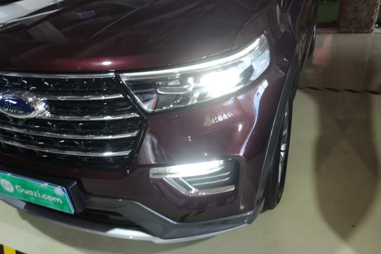 Used Ford Explorer 2020 EcoBoost 285 Rear-Drive Trend Edition 6 Seats Left Front Headlight