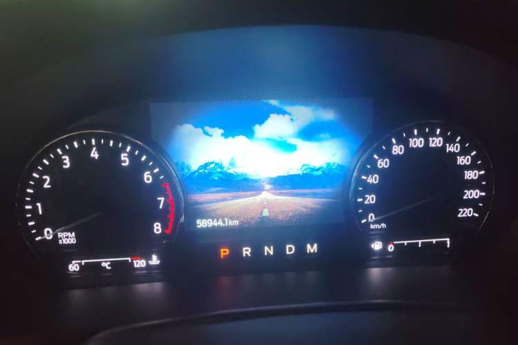 Used Ford Explorer 2020 EcoBoost 285 Rear-Drive Trend Edition 6 Seats Odometer Close Up