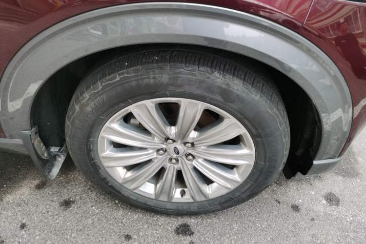 Used Ford Explorer 2020 EcoBoost 285 4x4 Titanium Edition 6 Seats Right Front Wheel Hub