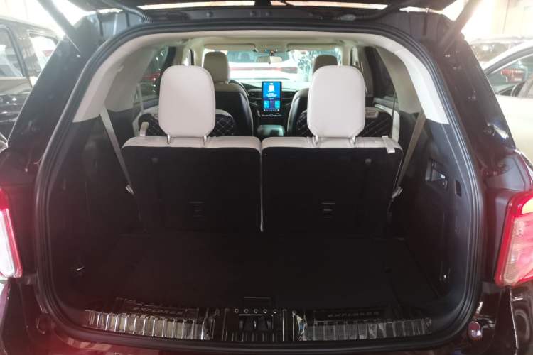 Used Ford Explorer 2020 EcoBoost 285 Rear-Drive Trend Edition 6 Seats Trunk