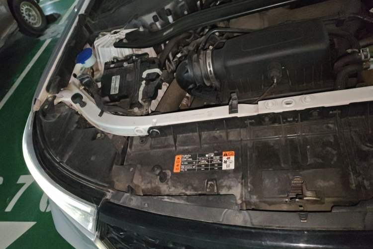 Used Ford Explorer 2020 EcoBoost 285 4x4 Sport Edition ST-LINE 6-Seater Engine Bay Right