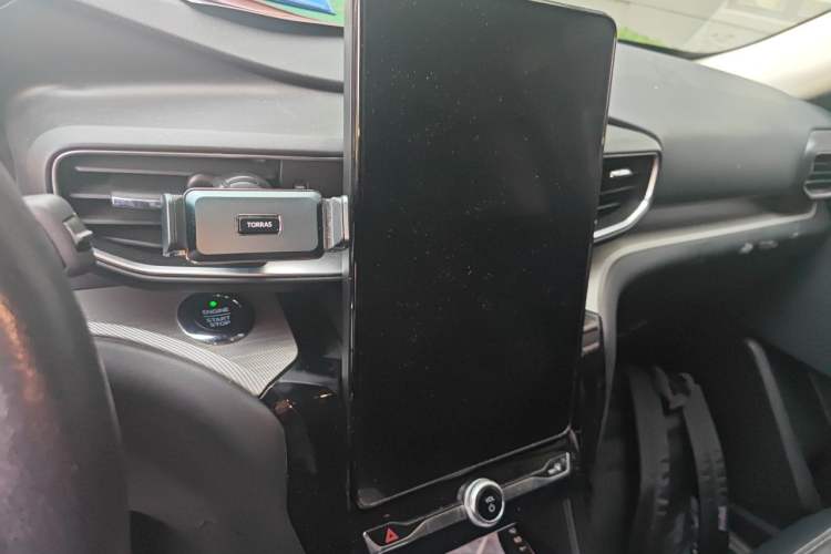 Used Ford Explorer 2020 EcoBoost 285 4x4 Trend Edition 7-Seater Audio And AC Panel