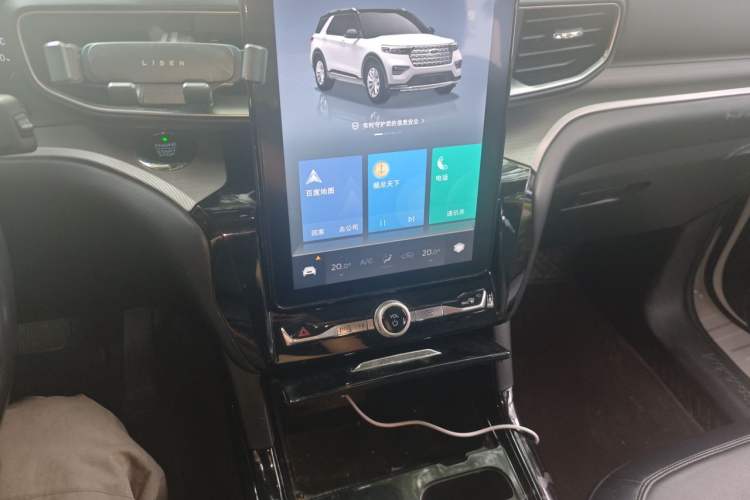 Used Ford Explorer 2020 EcoBoost 285 Rear-Drive Trend Edition 7-Seater Audio And AC Panel