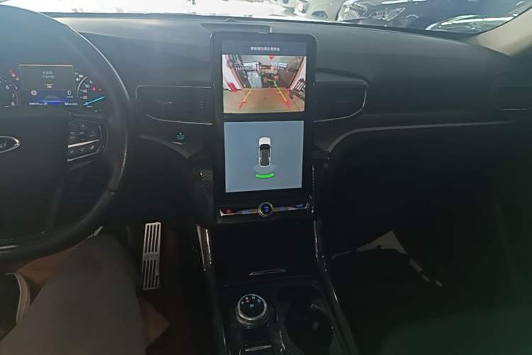 Used Ford Explorer 2020 EcoBoost 285 Rear-Drive Trend Edition 6 Seats Audio And AC Panel