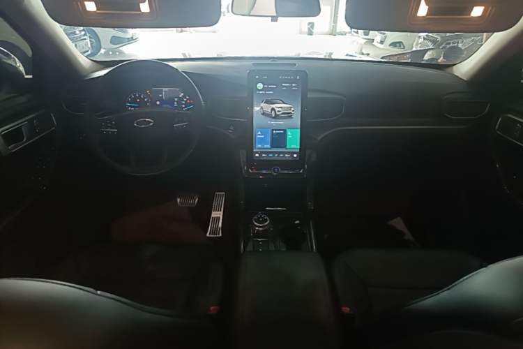 Used Ford Explorer 2020 EcoBoost 285 Rear-Drive Trend Edition 6 Seats Center Console