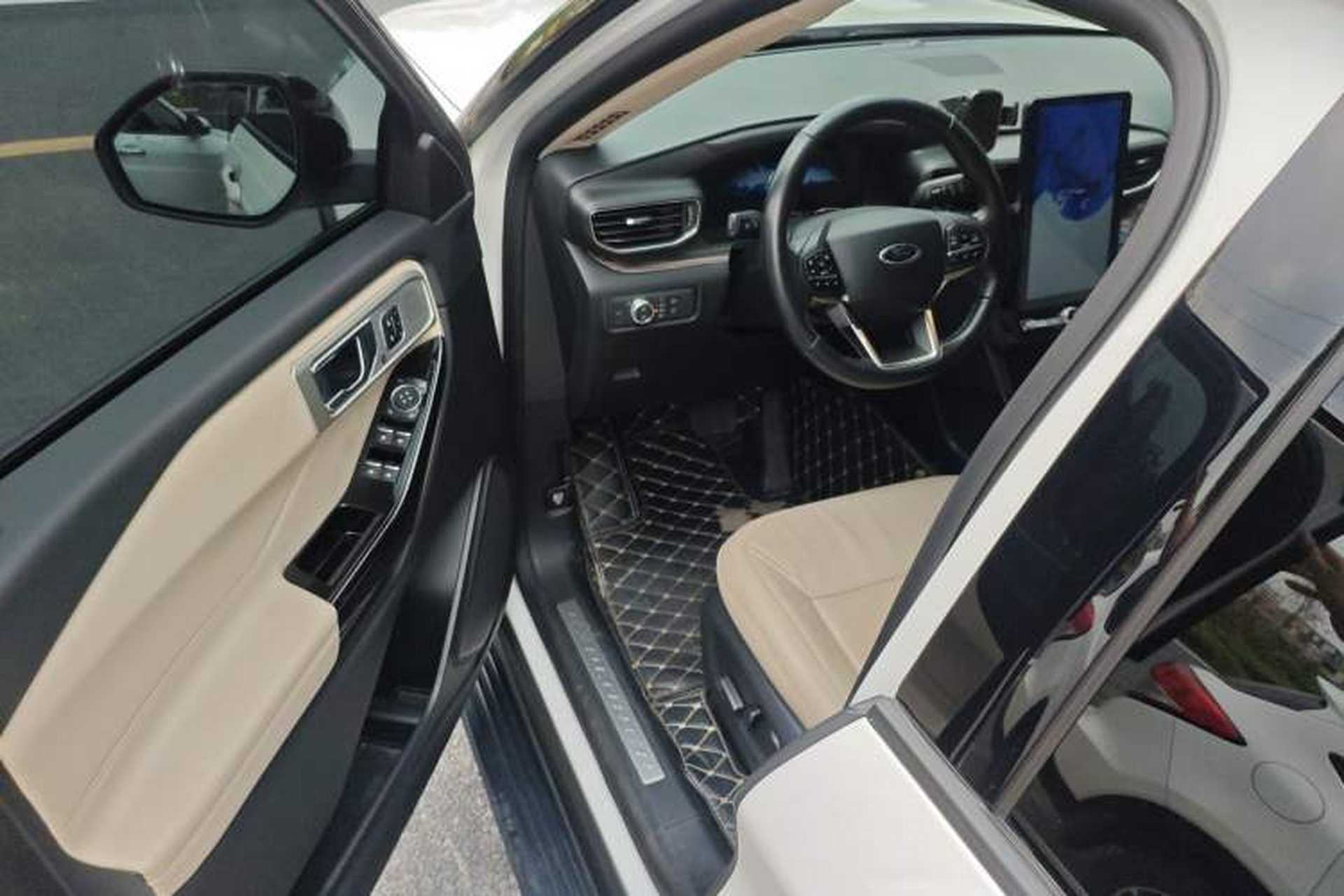 Used Ford Explorer 2020 EcoBoost 285 4x4 Titanium Edition 6 Seats Driver Seat