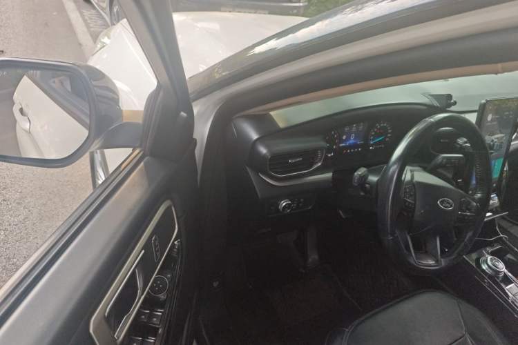 Used Ford Explorer 2020 EcoBoost 285 Rear-Drive Trend Edition 7-Seater Driver Seat